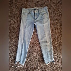 American Eagle women's blue jeans mid rise.